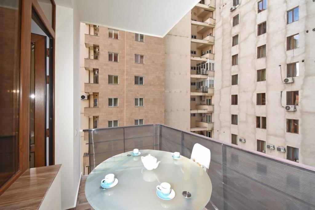 74/3New Building In The Center Of The Capital Apartment Yerevan Bagian luar foto