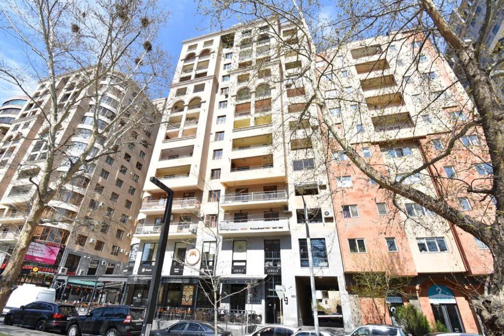74/3New Building In The Center Of The Capital Apartment Yerevan Bagian luar foto